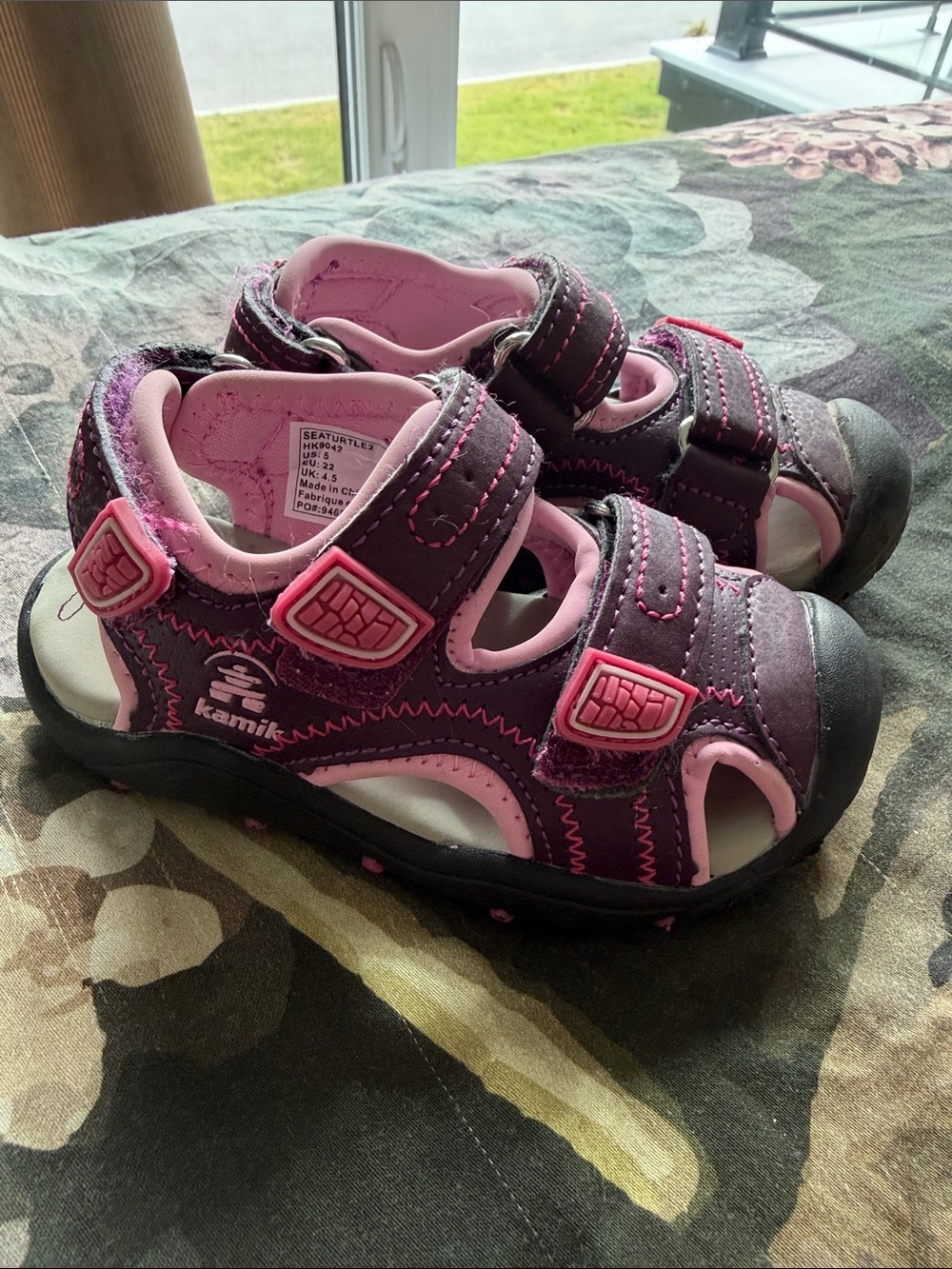 Kamik Girls Dark Purple and Pink Closed-Toe Sport Sandals